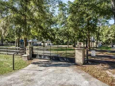880 NW 70th Terrace Ocala FL 34482