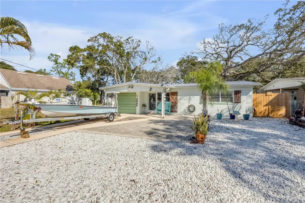 2805 Saxon Drive New Smyrna Beach FL 32169