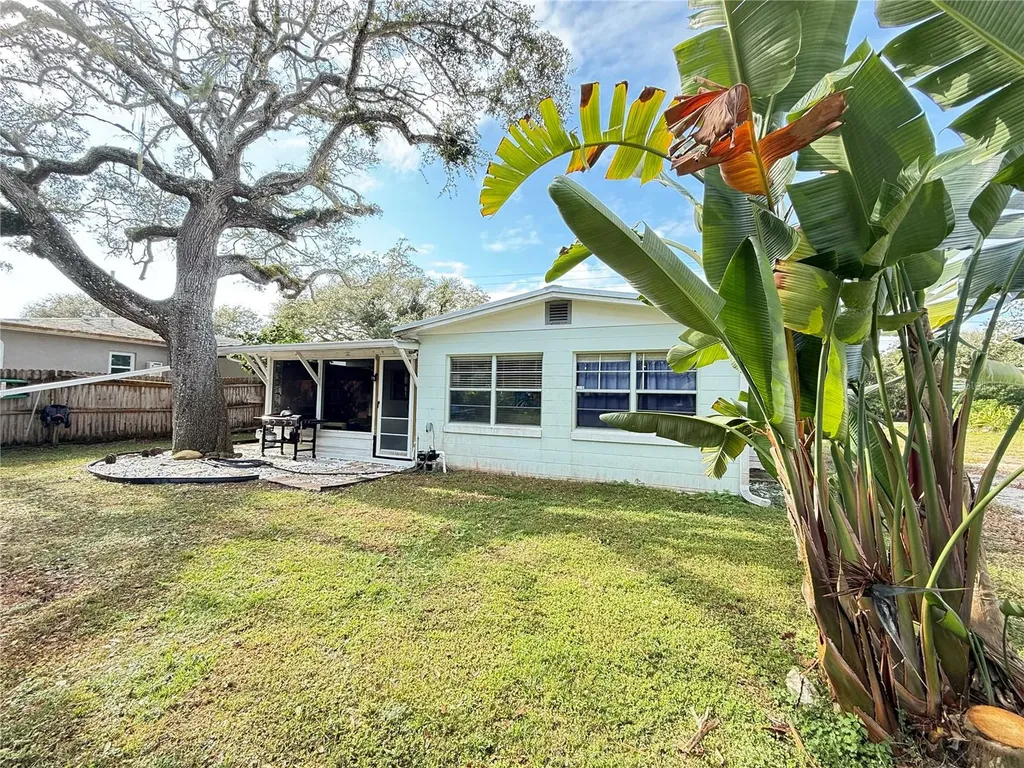 2805 Saxon Drive New Smyrna Beach FL 32169