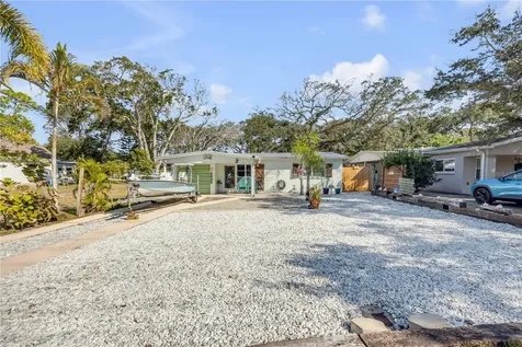 2805 Saxon Drive New Smyrna Beach FL 32169