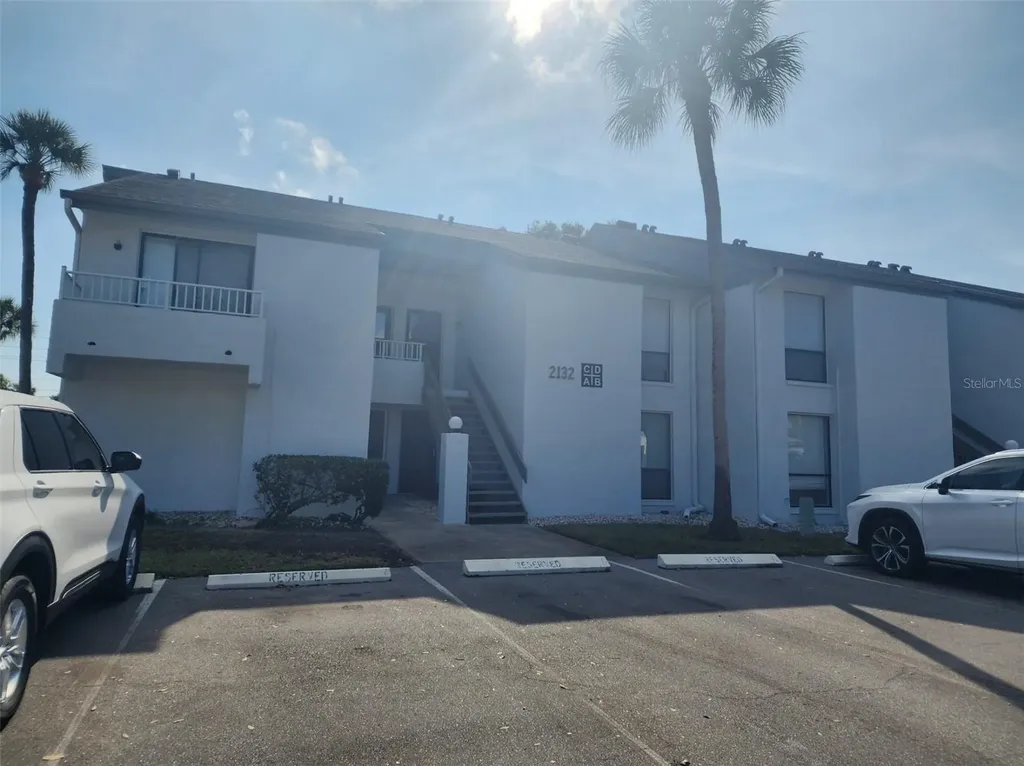 2132 Lakewood Club Drive S St Petersburg FL 33712