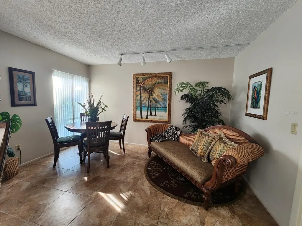 2132 Lakewood Club Drive S St Petersburg FL 33712