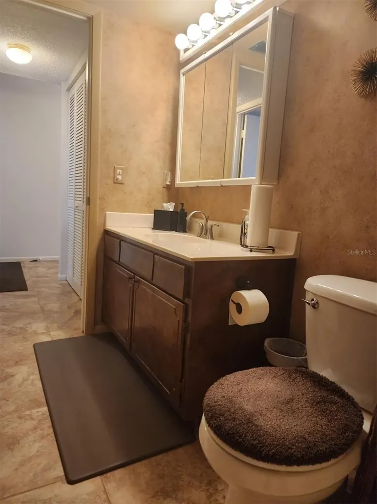 2132 Lakewood Club Drive S St Petersburg FL 33712