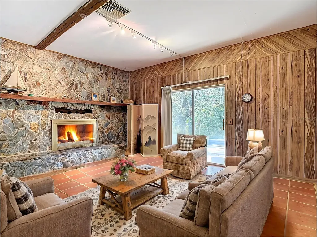 22380 Powell Road Brooksville FL 34602