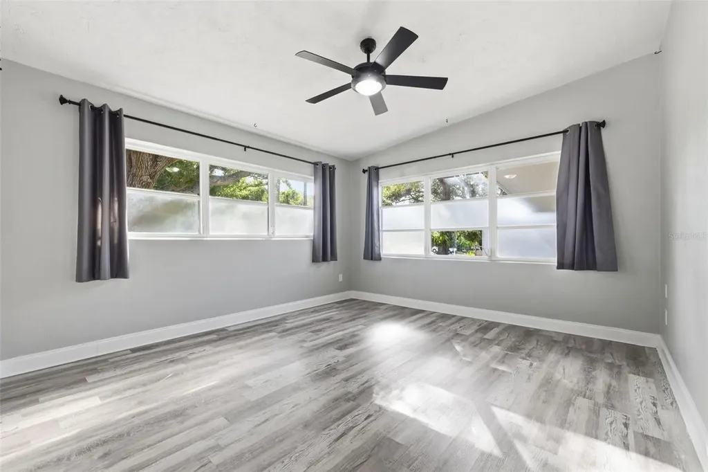 7198 121st Way Seminole FL 33772