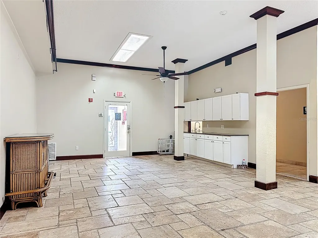 1001 & 1007 Manatee Avenue E Bradenton FL 34208