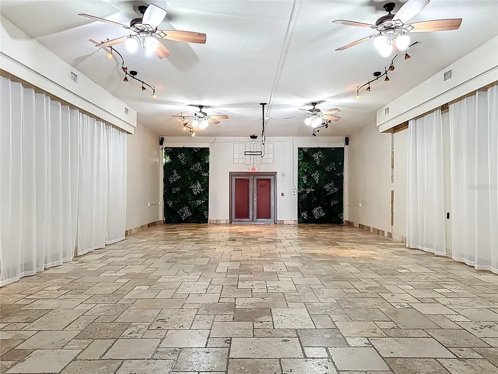 1001 & 1007 Manatee Avenue E Bradenton FL 34208
