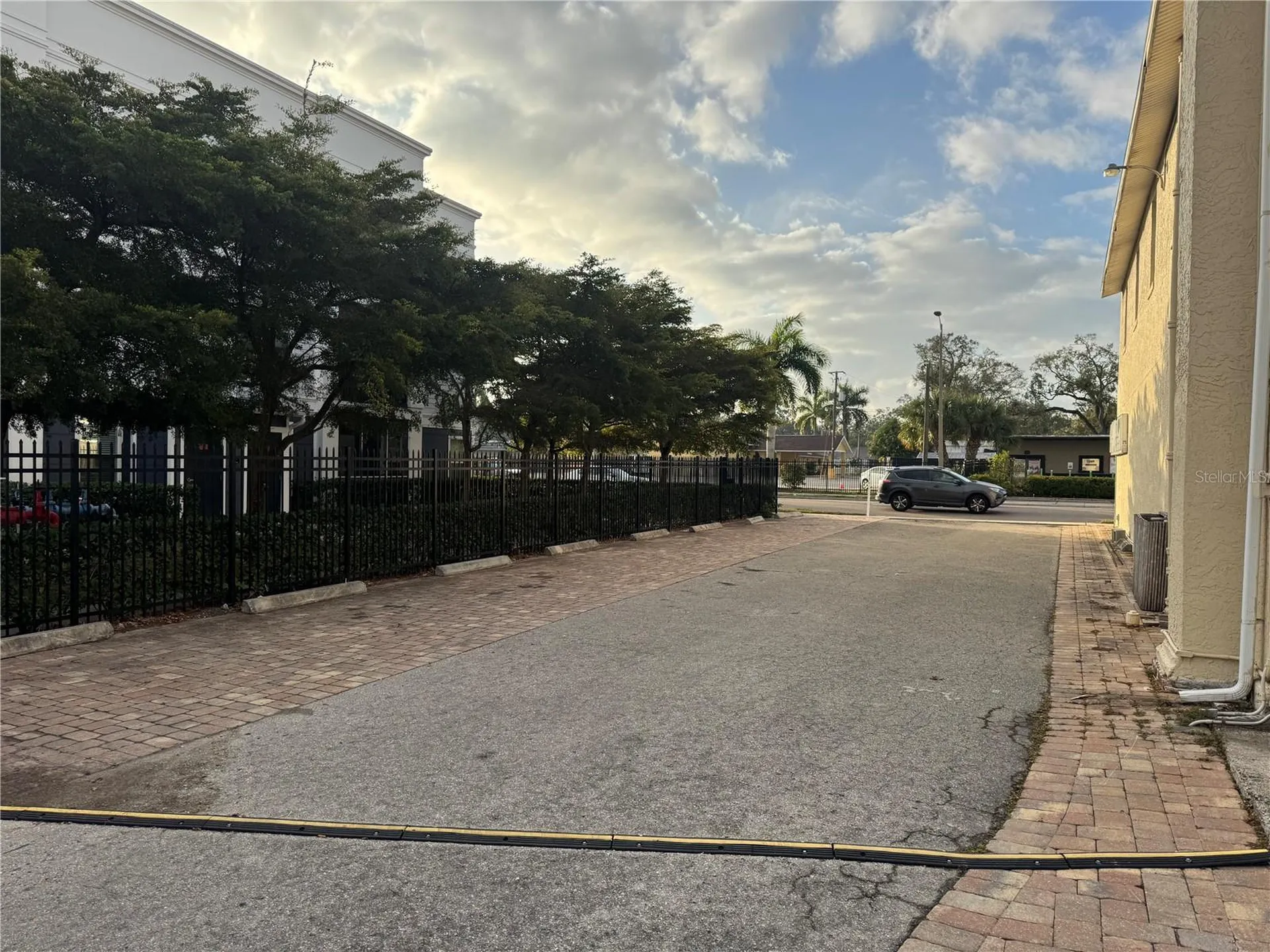 1001 & 1007 Manatee Avenue E Bradenton FL 34208