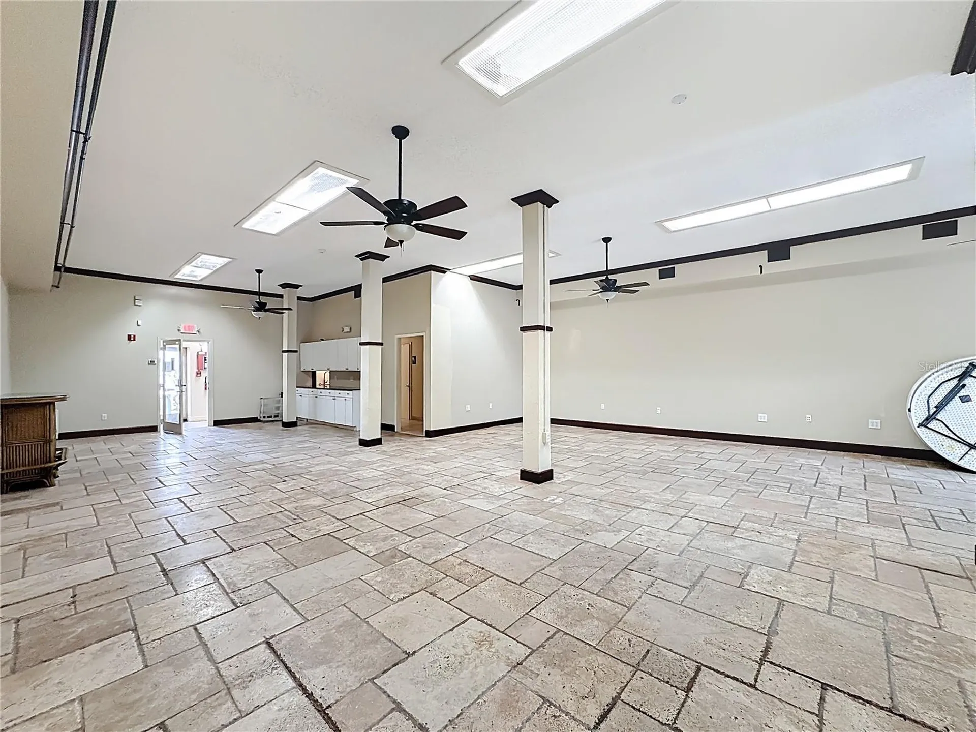 1001 & 1007 Manatee Avenue E Bradenton FL 34208