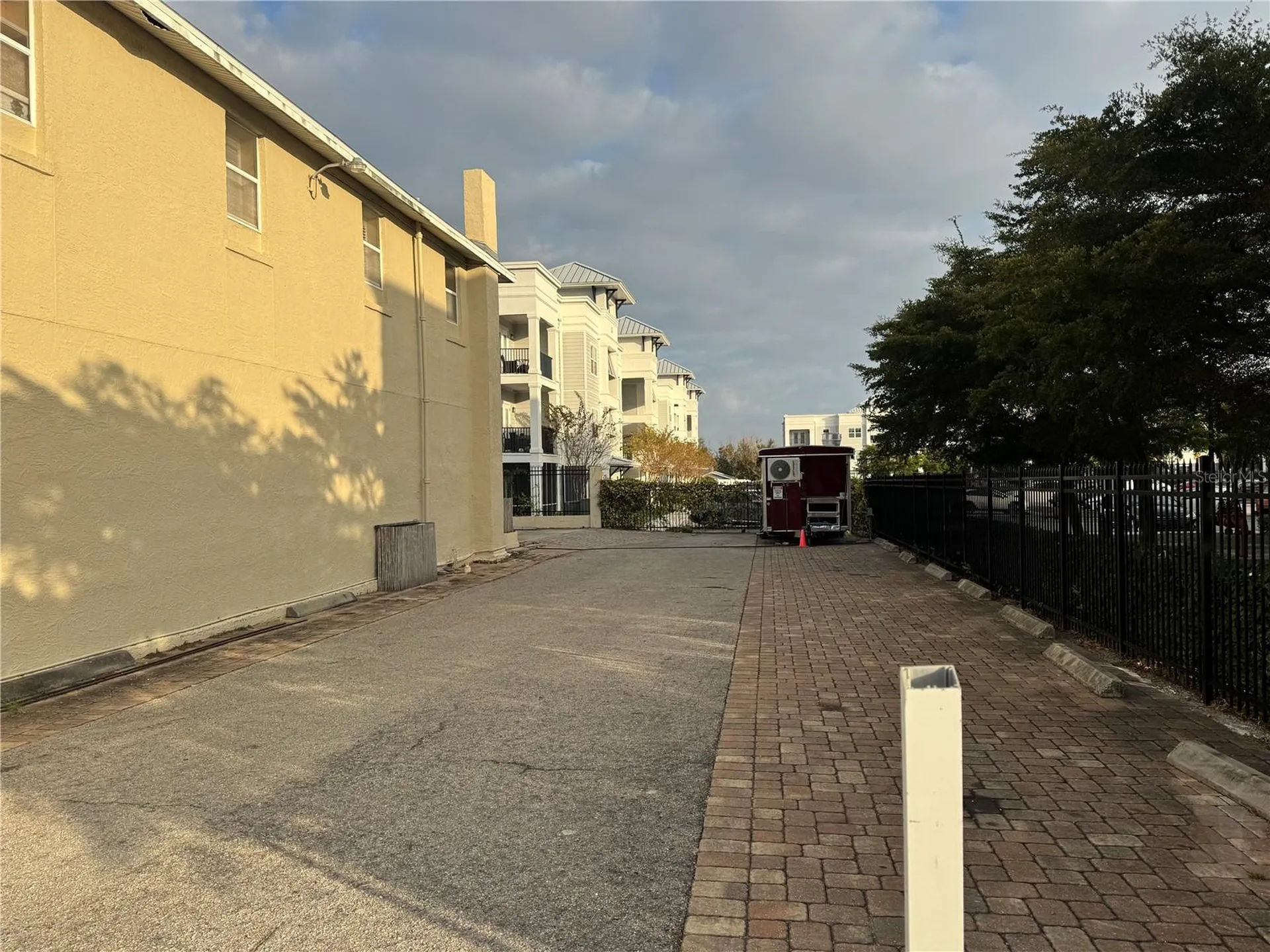 1001 & 1007 Manatee Avenue E Bradenton FL 34208