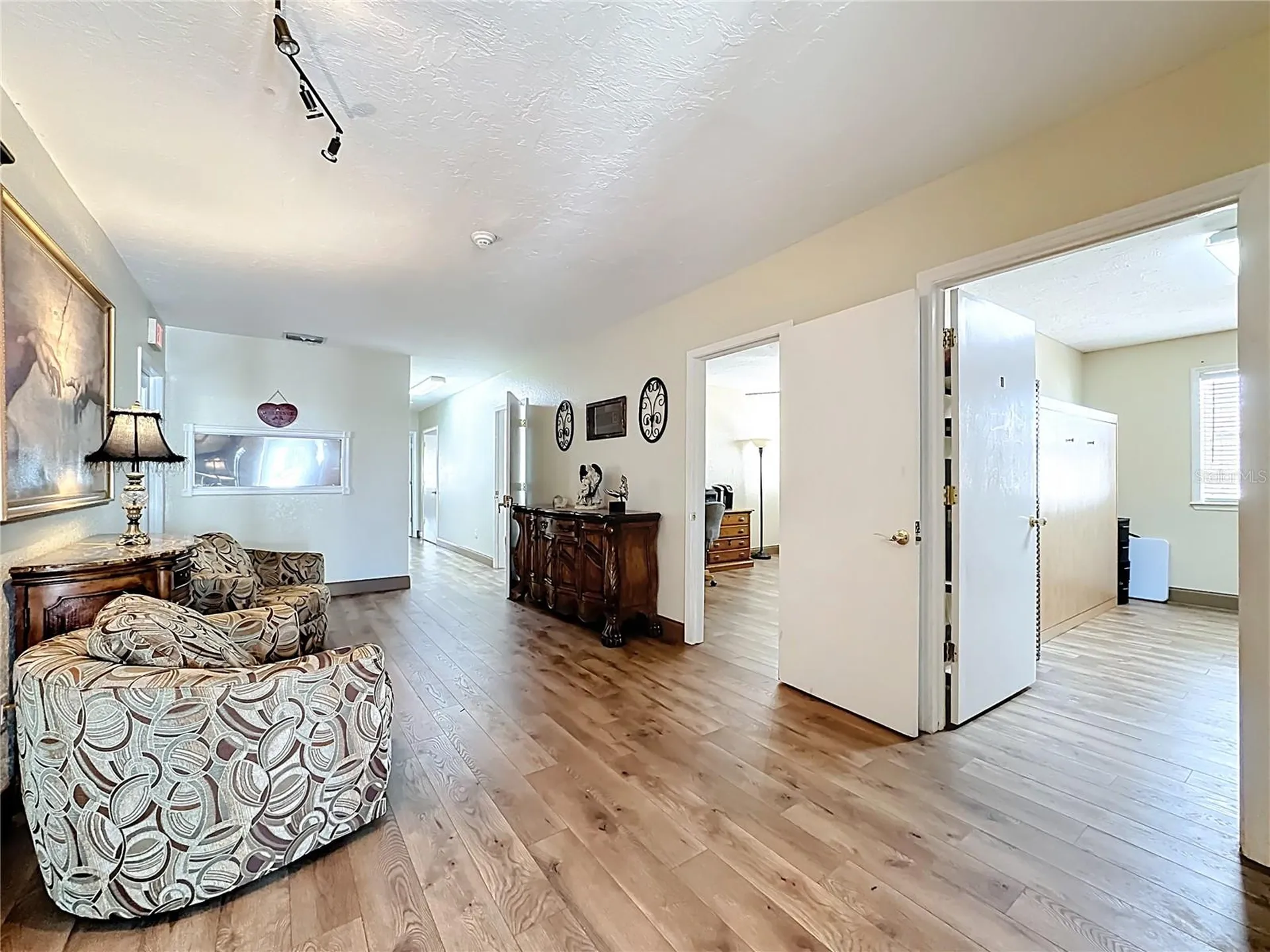 1001 & 1007 Manatee Avenue E Bradenton FL 34208