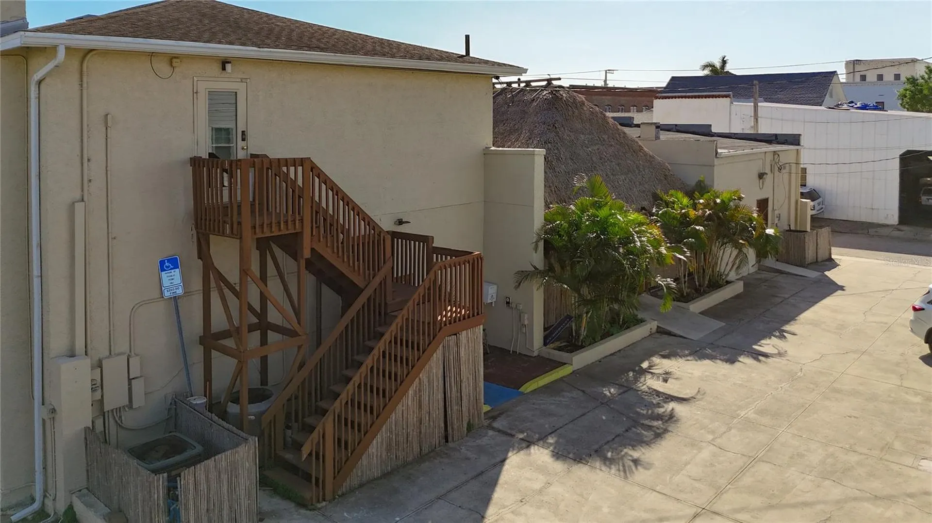 1001 & 1007 Manatee Avenue E Bradenton FL 34208