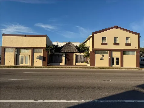 1001 & 1007 Manatee Avenue E Bradenton FL 34208