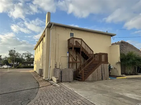 1001 & 1007 Manatee Avenue E Bradenton FL 34208