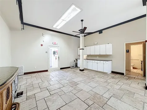 1001 & 1007 Manatee Avenue E Bradenton FL 34208