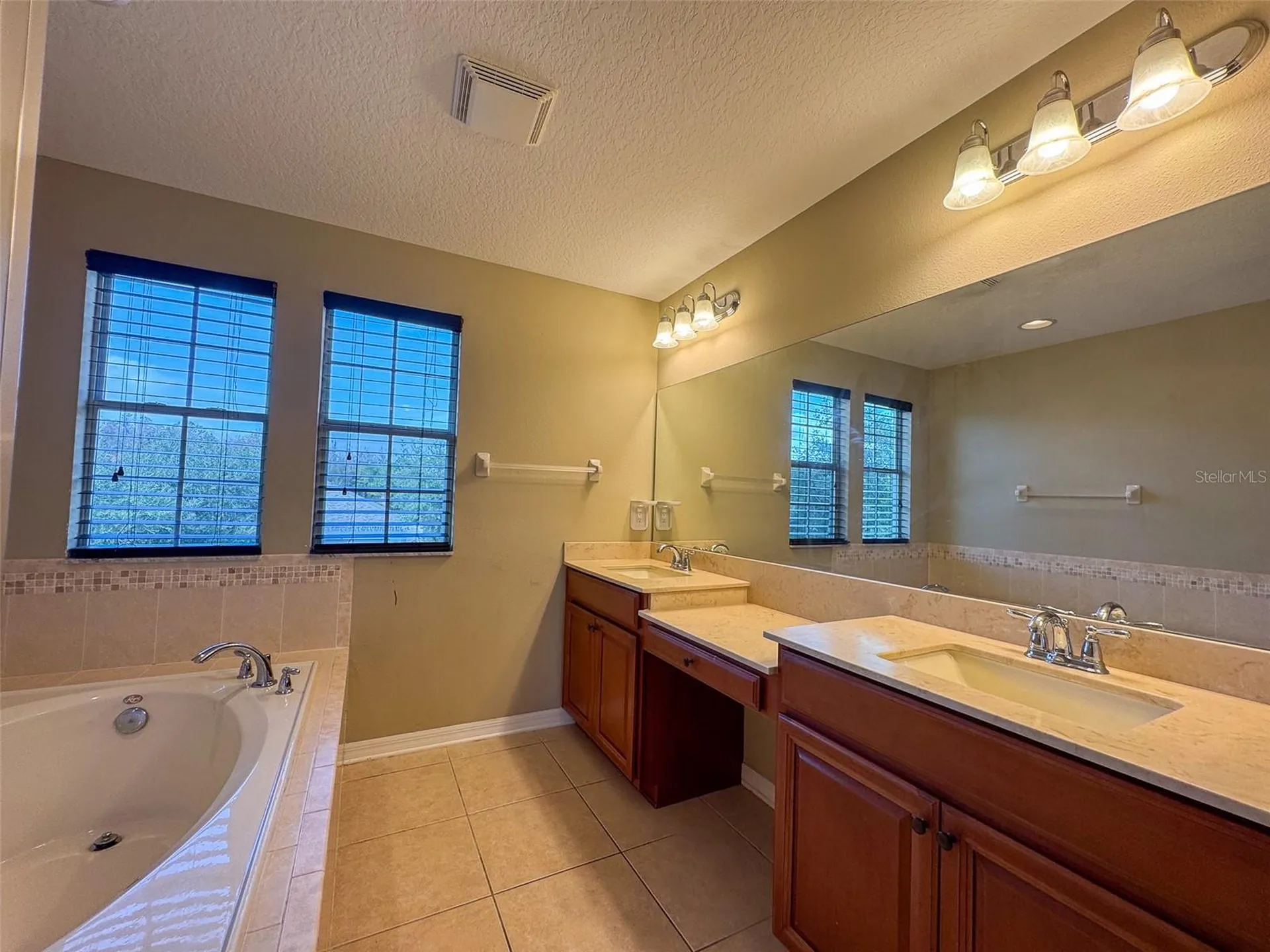 10663 Pictorial Park Drive Tampa FL 33647