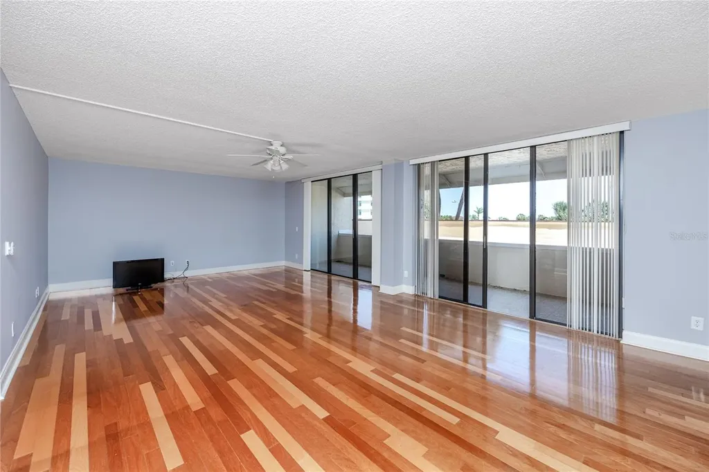736 Island Way Clearwater Beach FL 33767