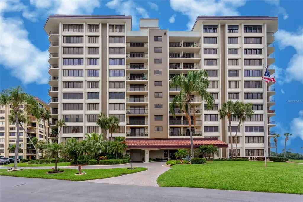 736 Island Way Clearwater Beach FL 33767