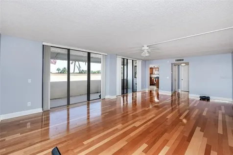 736 Island Way Clearwater Beach FL 33767