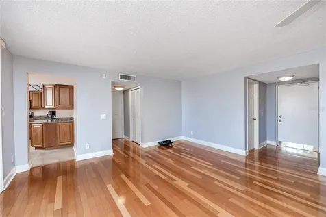 736 Island Way Clearwater Beach FL 33767