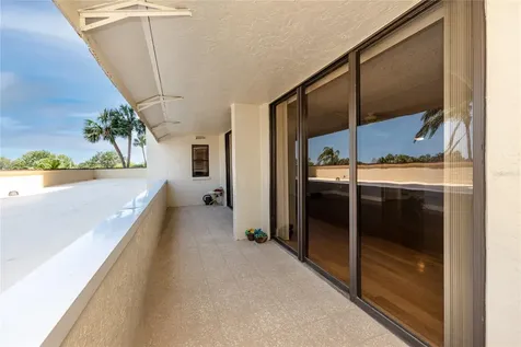 736 Island Way Clearwater Beach FL 33767