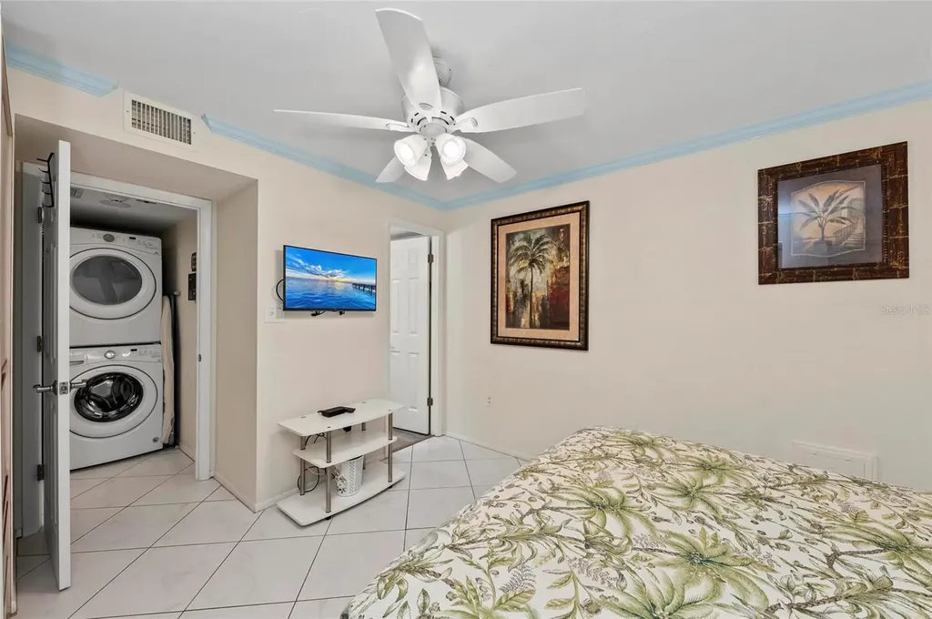 6342 Midnight Pass Road Sarasota FL 34242
