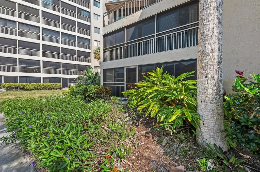 6342 Midnight Pass Road Sarasota FL 34242