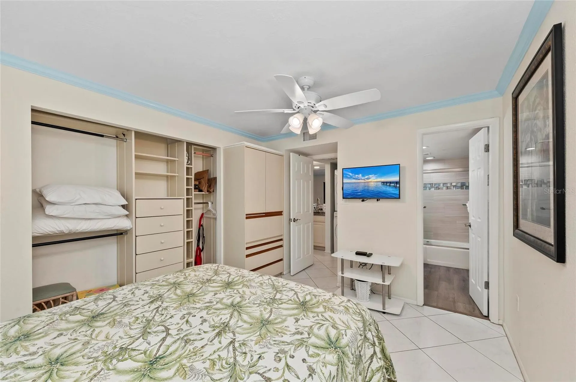 6342 Midnight Pass Road Sarasota FL 34242