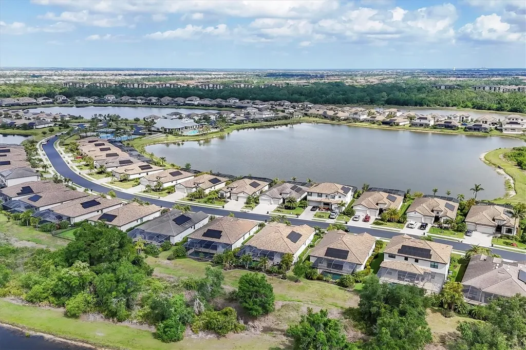 18045 Polo Trail Lakewood Ranch FL 34211