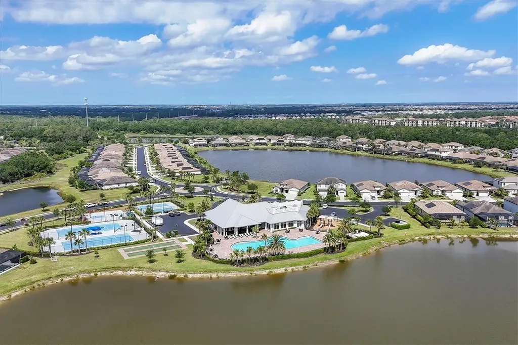 18045 Polo Trail Lakewood Ranch FL 34211