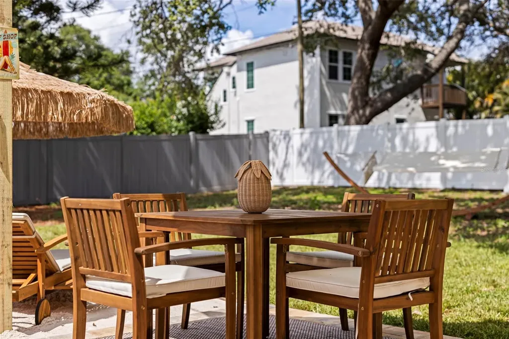 1579 Bayshore Boulevard Dunedin FL 34698