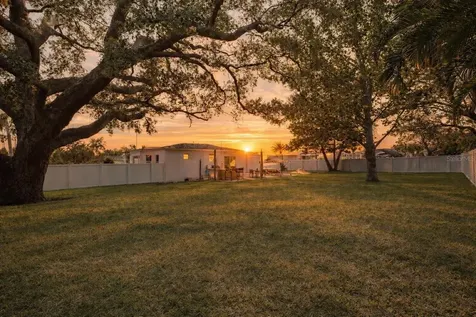 1579 Bayshore Boulevard Dunedin FL 34698