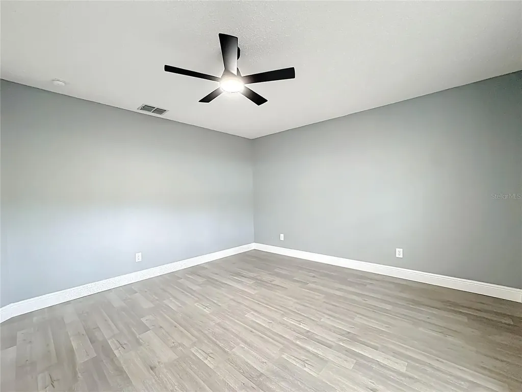 697 Winding Lake Drive Clermont FL 34711