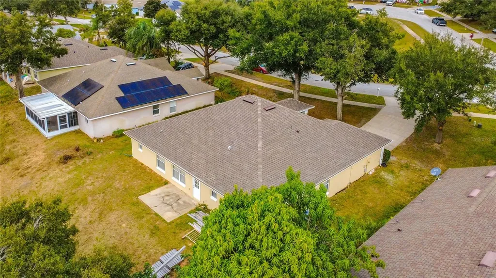 697 Winding Lake Drive Clermont FL 34711