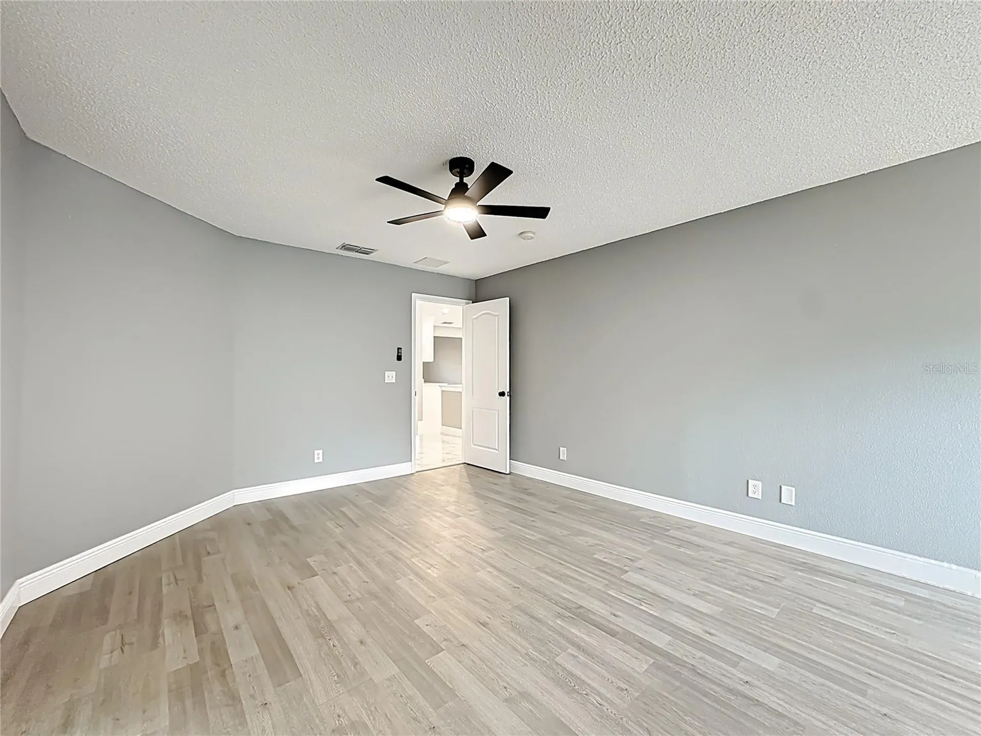 697 Winding Lake Drive Clermont FL 34711