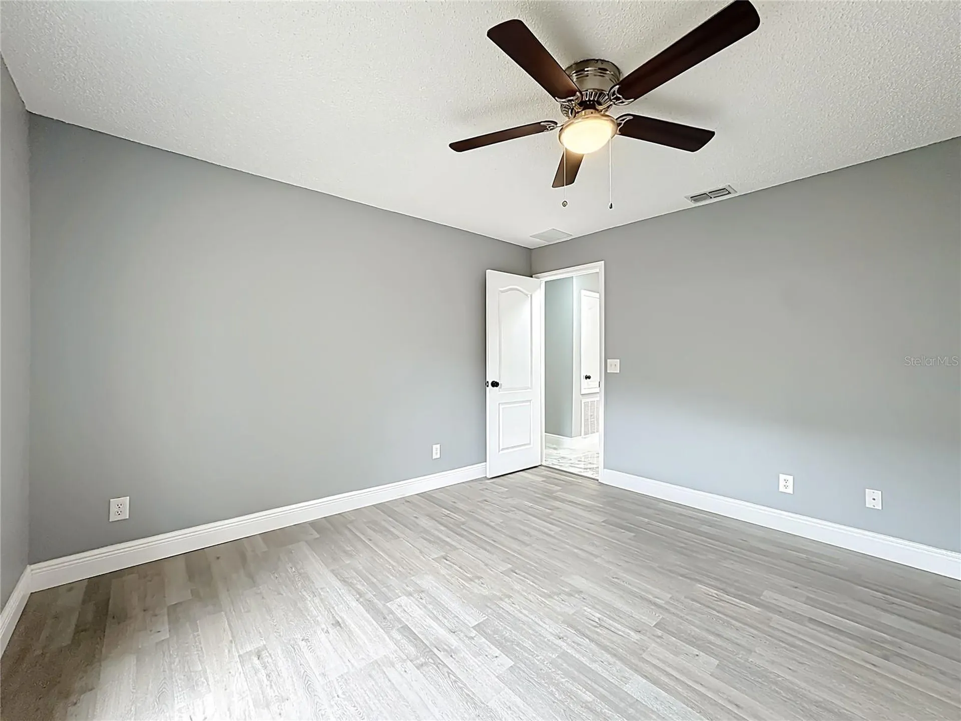 697 Winding Lake Drive Clermont FL 34711