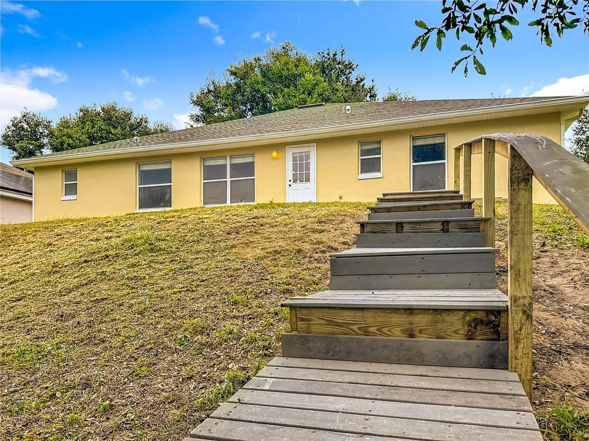 697 Winding Lake Drive Clermont FL 34711