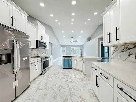 697 Winding Lake Drive Clermont FL 34711