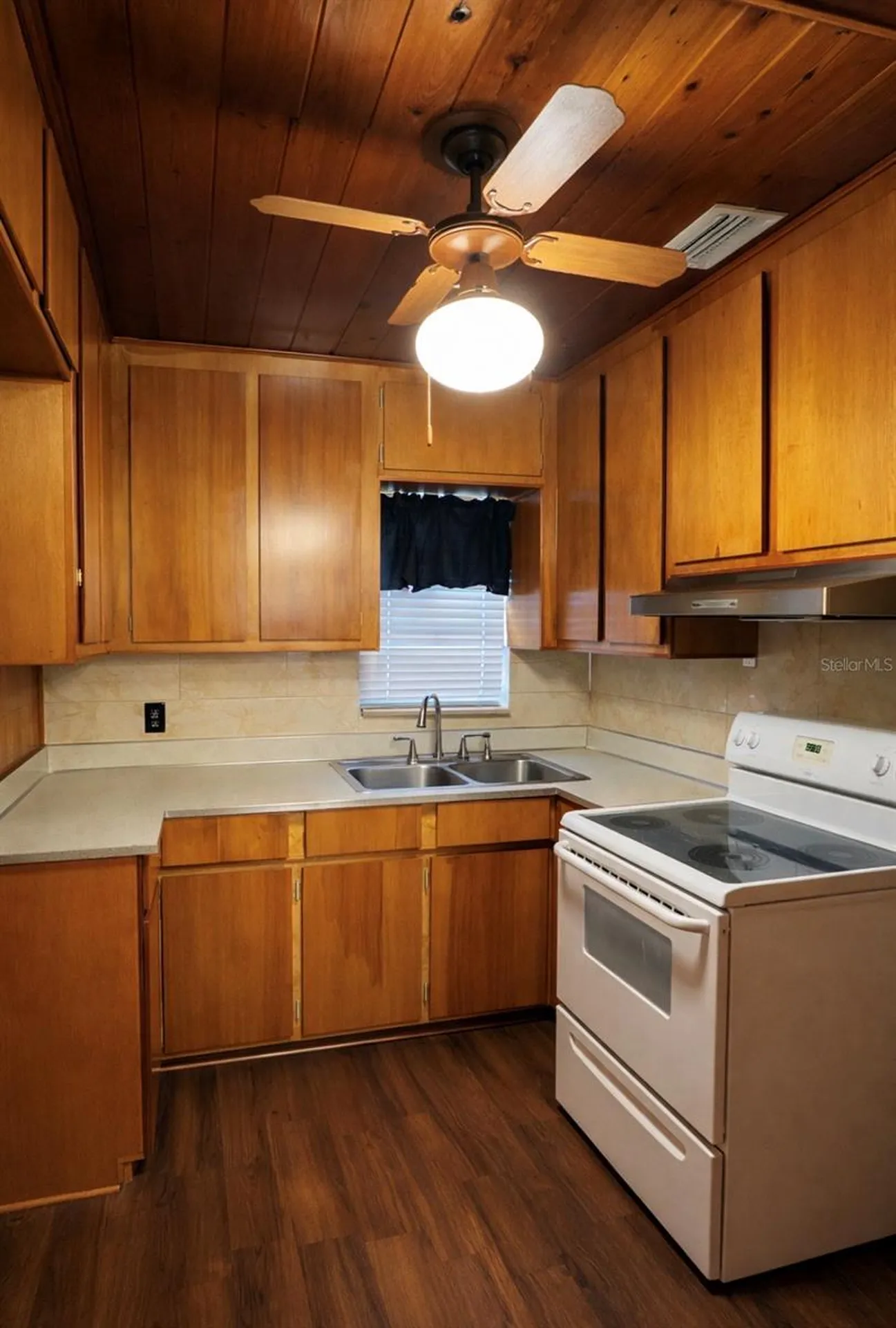 118 E Pine Street Davenport FL 33837