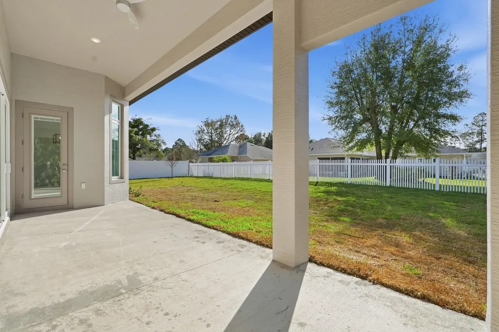 16 Pierce Lane Palm Coast FL 32164
