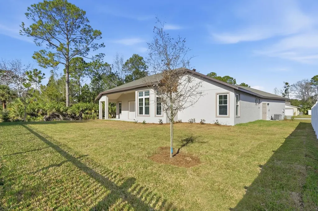 16 Pierce Lane Palm Coast FL 32164