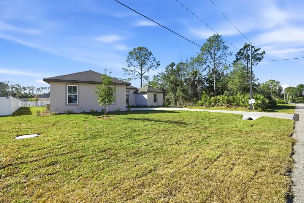 16 Pierce Lane Palm Coast FL 32164
