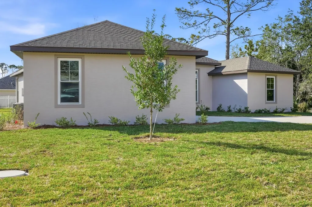 16 Pierce Lane Palm Coast FL 32164