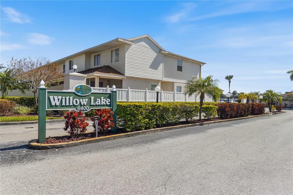 6400 46th Avenue N Kenneth City FL 33709