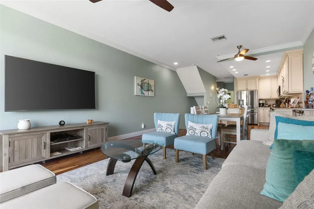 112 Brent Circle Oldsmar FL 34677