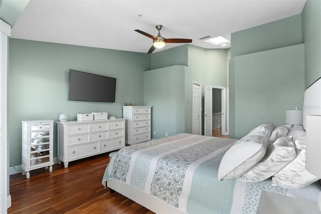 112 Brent Circle Oldsmar FL 34677