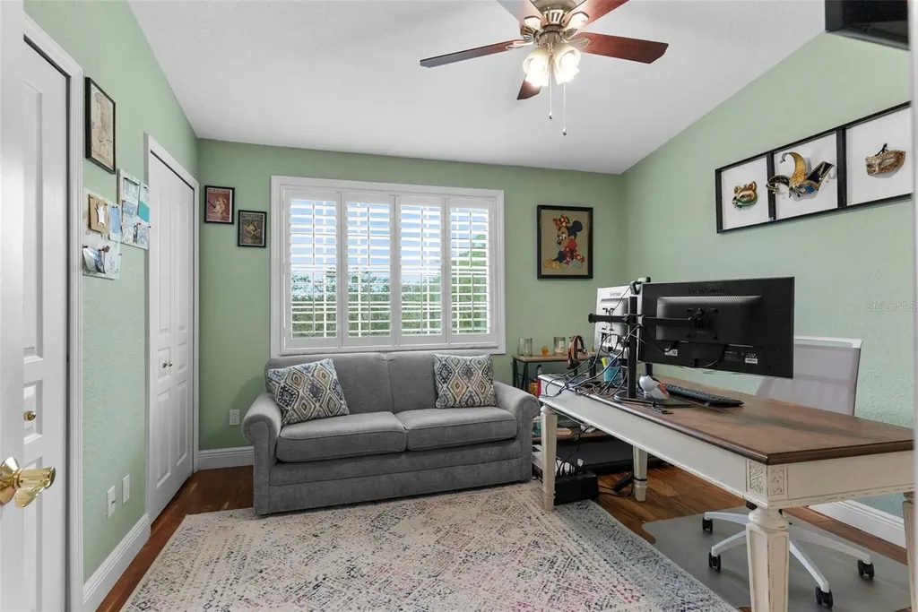 112 Brent Circle Oldsmar FL 34677