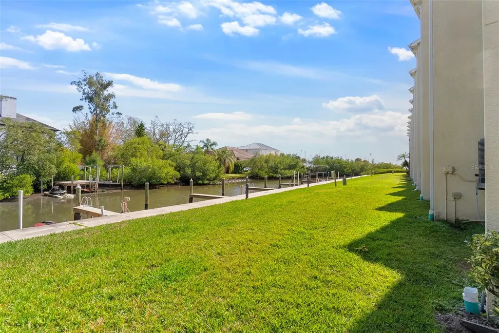 112 Brent Circle Oldsmar FL 34677
