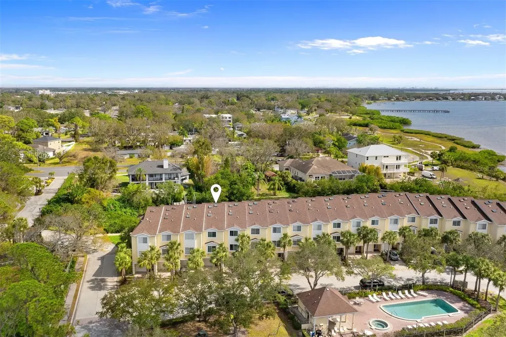 112 Brent Circle Oldsmar FL 34677