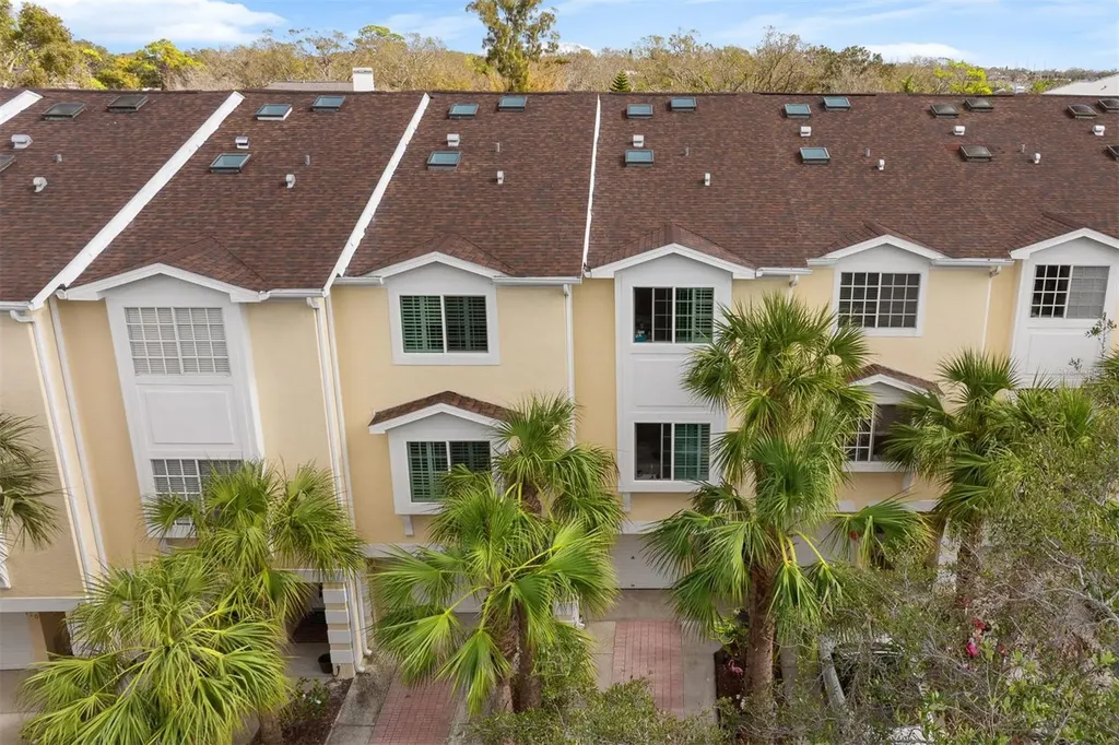112 Brent Circle Oldsmar FL 34677